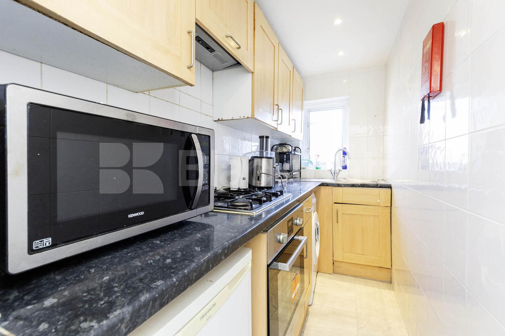 Recently decorated two double bedrooms within a period house in Camden Rochester Road, Camden